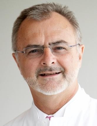 Dr. Martin Runge.